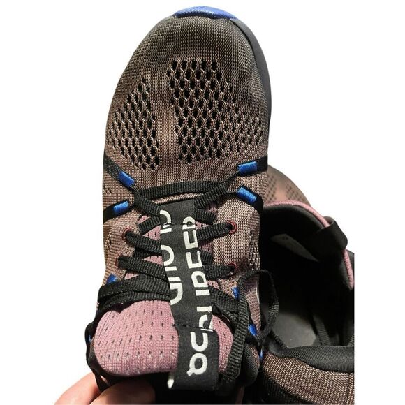 On Womens Black and burgundy Lace Up Cloudsurfer Trail Running Sneakers Shoes S - Picture 7 of 9